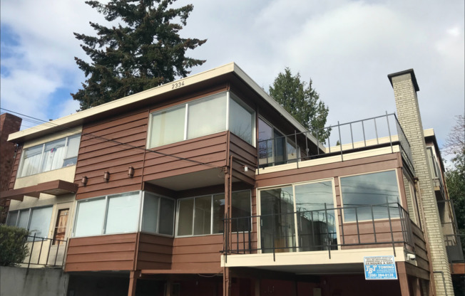2334 JR LEE APTS