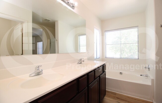 3 beds, 2.5 baths, 1,684 sqft, $2,100