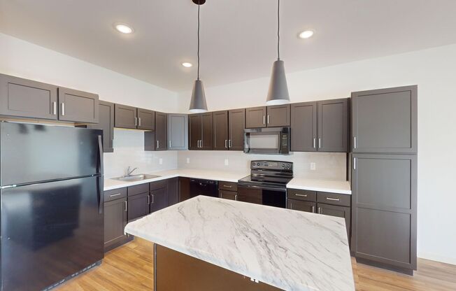 1 bed, 1 bath, 1,003 sqft, $1,295, Unit 7950-1313