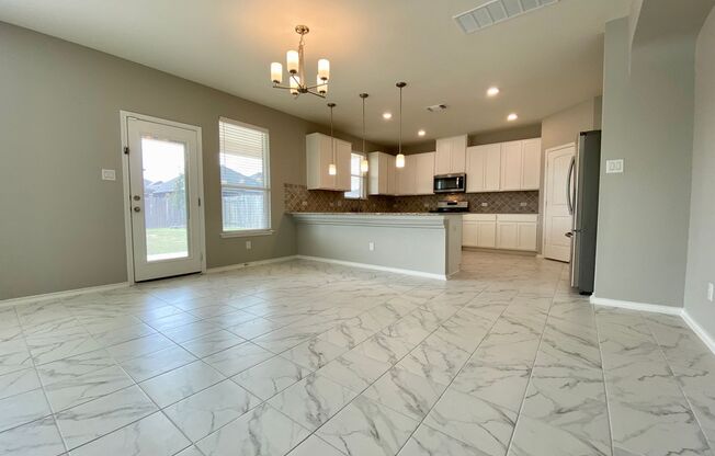 Stunning 2-Story Home in Leander with Modern Finishes and Spacious Layout