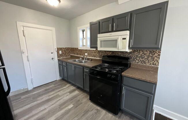 6600 S Ingleside