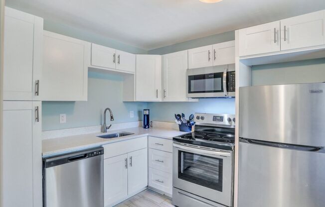 2 beds, 1 bath, $1,850, Unit Unit 2 (B)