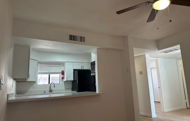 2 beds, 1 bath, $1,300