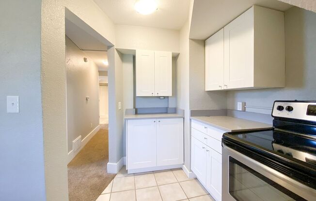 2 beds, 1 bath, $1,020, Unit Unit 304