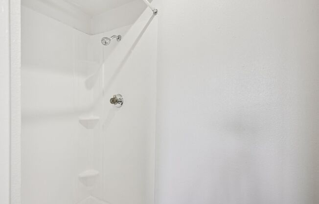 2 beds, 2 baths, 965 sqft, $1,449, Unit E021