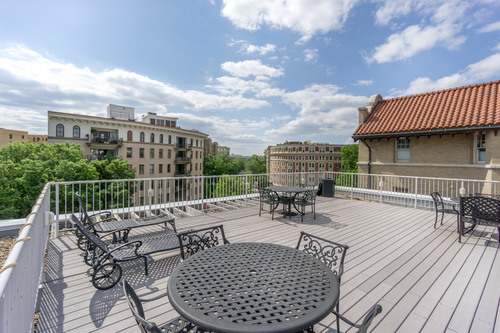 2 beds, 2 baths, 850 sqft, $3,700, Unit 101