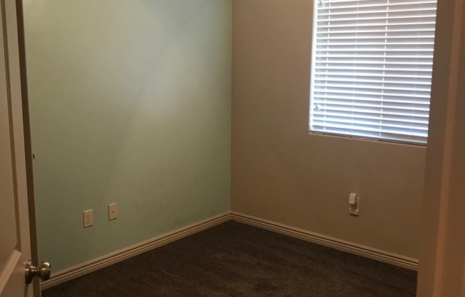 3 beds, 2 baths, $1,598