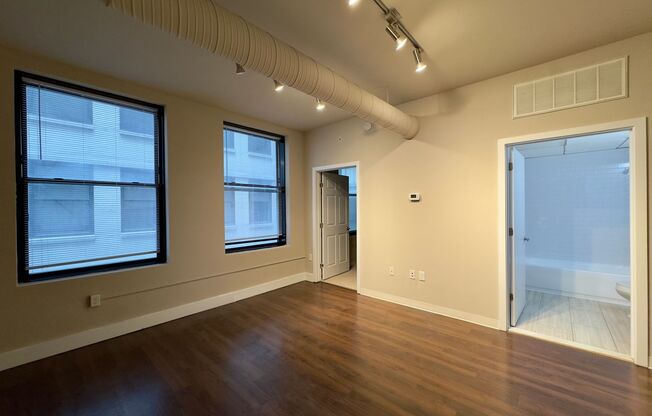 1 bed, 1 bath, 499 sqft, $1,590, Unit HA-424