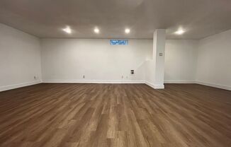 2 beds, 1 bath, 1,049 sqft, $1,170, Unit 5