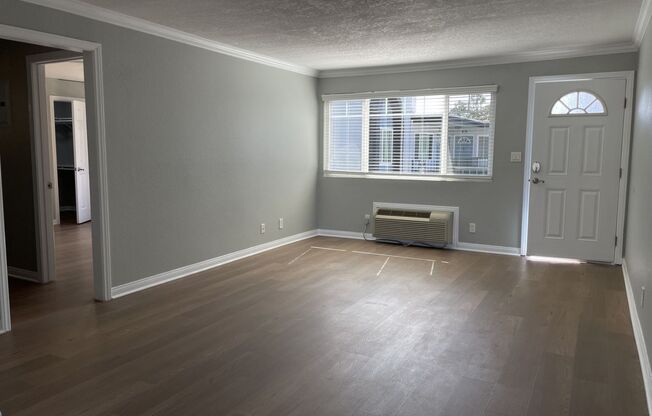 2 beds, 1 bath, 890 sqft, $2,695, Unit 0054