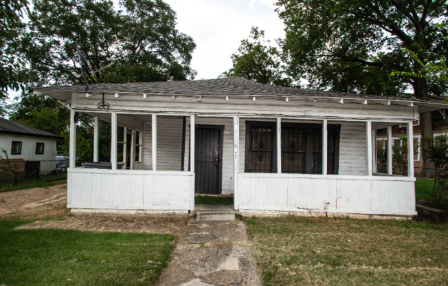 4306 METROPOLITAN