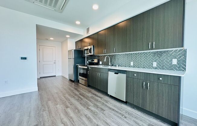 1 bed, 1 bath, 453 sqft, $2,650, Unit 410-812