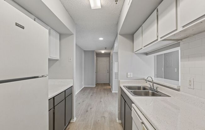 2 beds, 1.5 baths, 850 sqft, $1,490