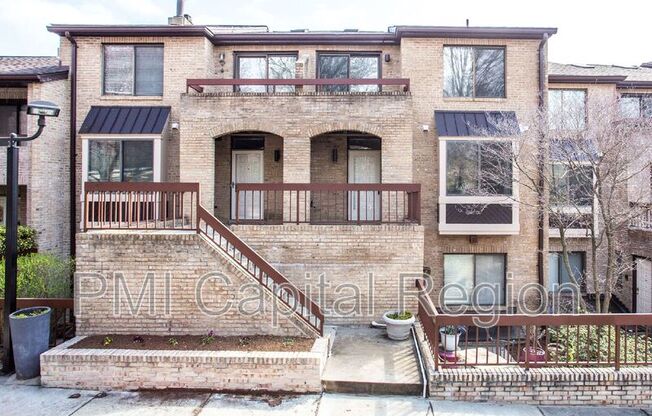 5213 KING CHARLES WAY