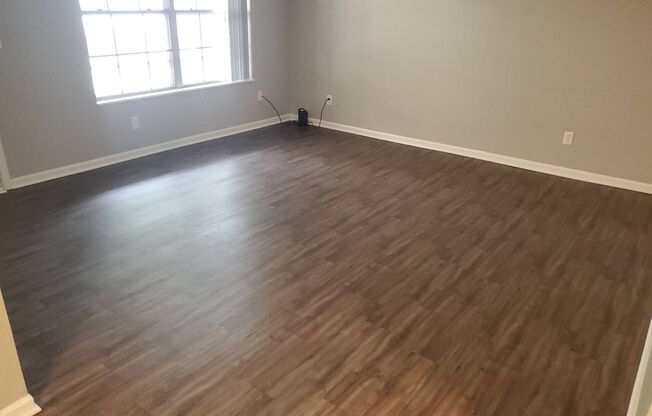2 beds, 1.5 baths, 935 sqft, $910, Unit 7802-203