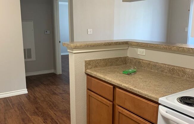 1 bed, 1 bath, 703 sqft, $850, Unit 1704