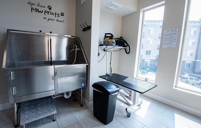 2 beds, 2 baths, 946 sqft, $1,299, Unit 530