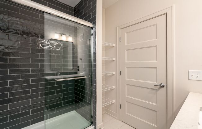 Studio, 1 bath, $1,315, Unit 1050 N 4th St. Apt. 307