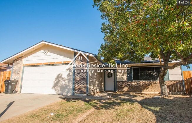 Nice 3bd/2ba Sacramento Home with 2 Car Garage