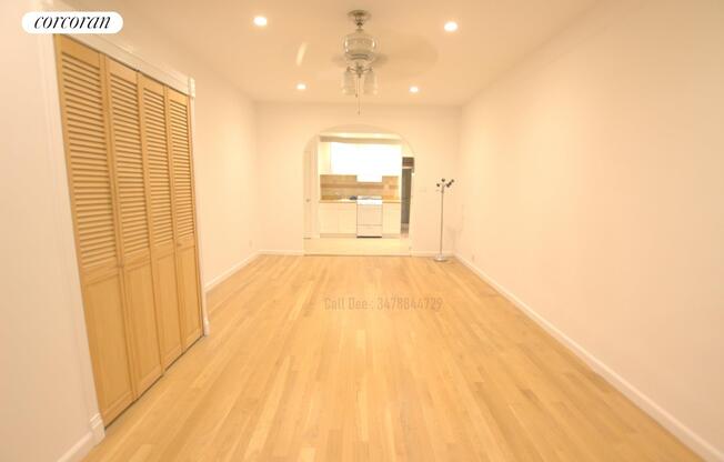 309 W 72 ST