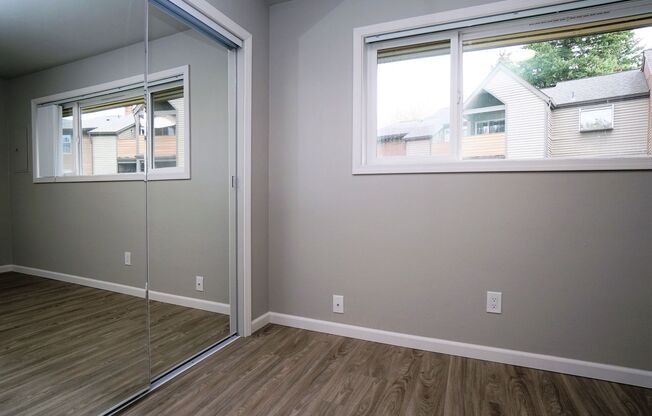 2 beds, 1 bath, 1,000 sqft, $1,975, Unit 64-14