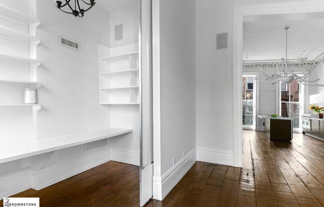 471 HENRY ST