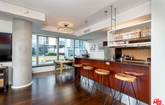 1 bed, 1.5 baths, 1,240 sqft, $3,500, Unit 404