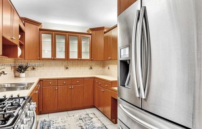 2 beds, 2 baths, $3,500, Unit # 206