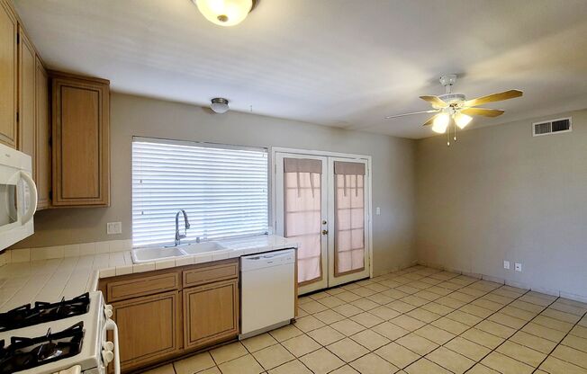 7123 Clearwater Ave - 3 bedroom, 1 bathroom , 1031 SQFT