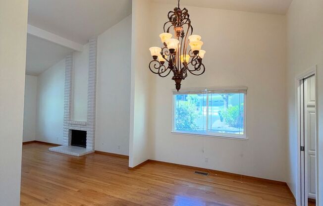 3 beds, 2.5 baths, $6,895