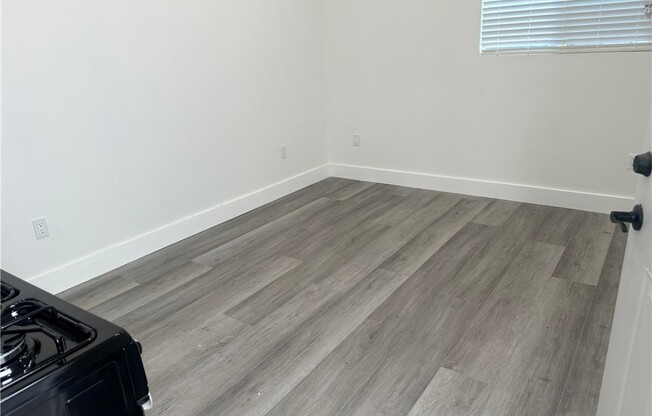 1 bed, 1 bath, 330 sqft, $1,900