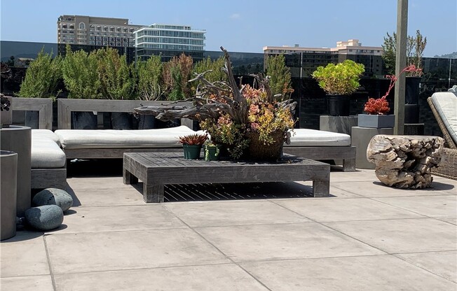 Studio, 1 bath, 600 sqft, $2,895, Unit 216