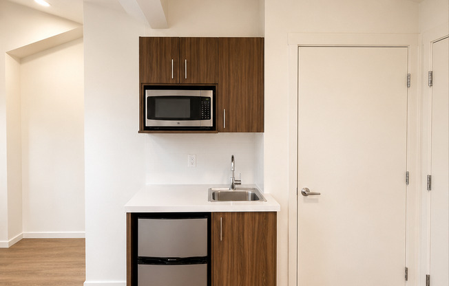 Studio, 1 bath, 175 sqft, $1,495, Unit 501