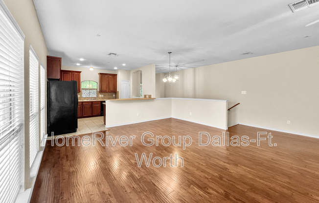 6876 LIVORNO LN