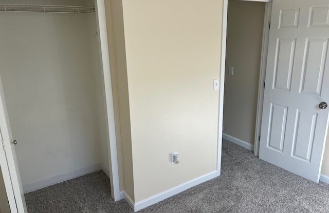 2 beds, 1 bath, 764 sqft, $2,100, Unit 1-27