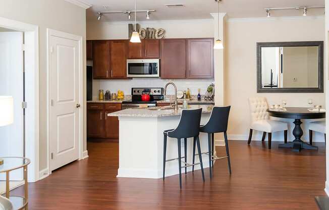 Island with Breakfast Bar and Dining Nook