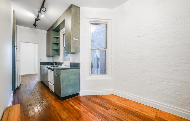 23 KING ST