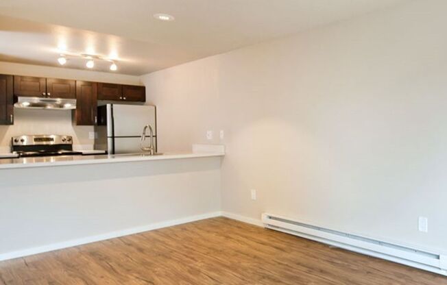 2 beds, 1.5 baths, 840 sqft, $2,150, Unit 305