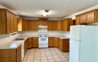 2 beds, 1 bath, $1,400, Unit 308 N. Pierce Rd