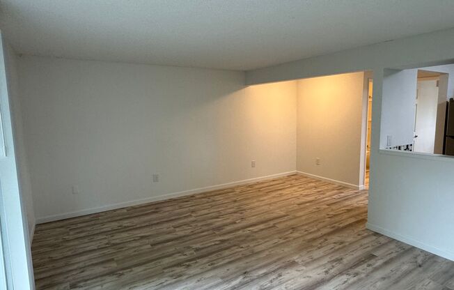 2 beds, 1 bath, 766 sqft, $1,595, Unit 31