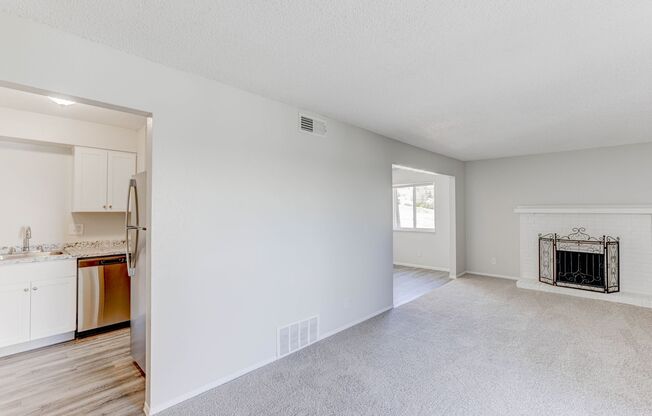 3 beds, 2 baths, 1,150 sqft, $1,875, Unit 27
