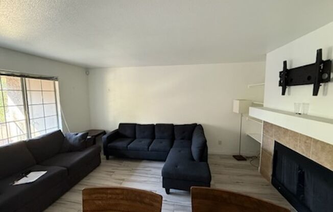 Cozy 1BED/1BATH Condo located in Lakes Landing