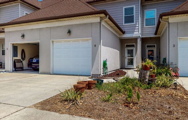 Two Bedroom Townhome w/garage located south of 98 in Miramar Beach