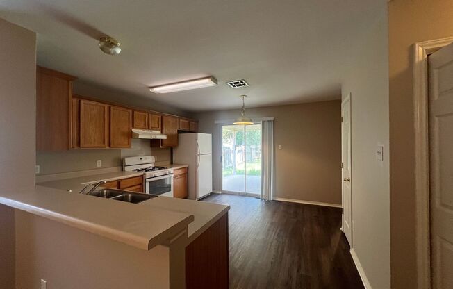 South Austin: Canterbury Trails: 3BD 2BA Home for Rent