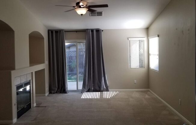 2 beds, 2 baths, $2,200