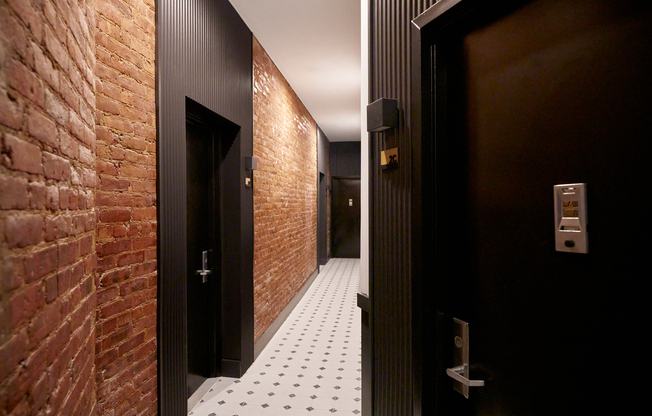 310 W 80th St