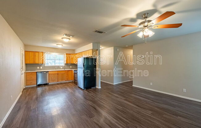 2105 N CANNES DR