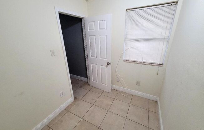 13231-13233 Curran Rd