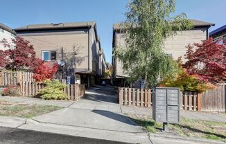 Northgate 3 Bedroom Townhouse in the Perfect Location!