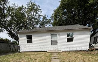 2221 N 31 ST